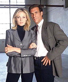 Robert Davi & Ally Walker in Profiler